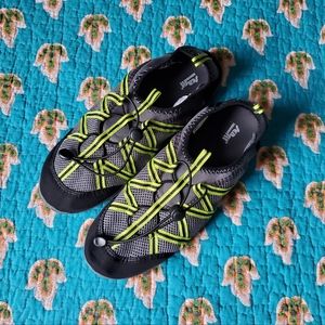 Men's Water Shoes NWOT Condition Size 11